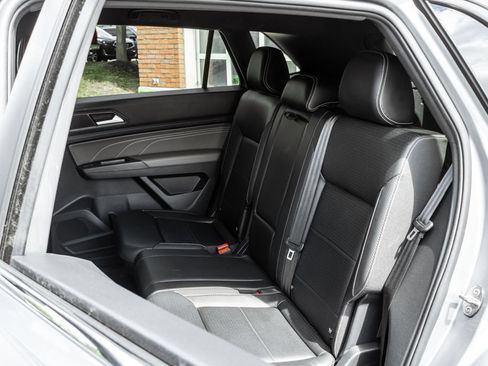 Used 2022 Volkswagen Atlas Cross Sport SE AWD/4WD image 27