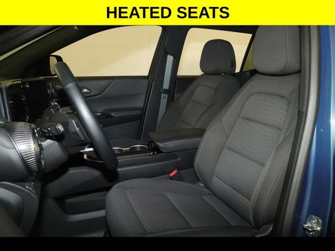 Used 2025 Chevrolet Equinox LT FWD image 3