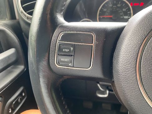 Used 2012 Jeep Wrangler Sport AWD/4WD image 20