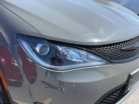 Used 2020 Chrysler Pacifica Limited w/ Advanced Safetytec Group image 4