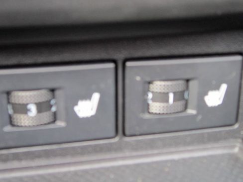 Used 2011 MAZDA MX-5 Miata Grand Touring w/ Premium Pkg image 17