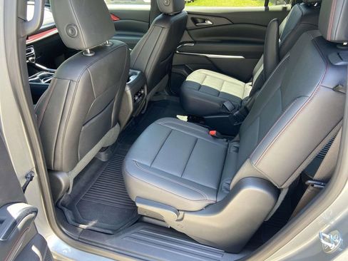 Used 2026 Chevrolet Traverse Z71 w/ LPO, Floor Liner Package AWD/4WD image 22
