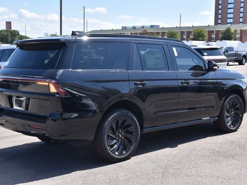 New 2025 Lincoln Navigator Reserve w/ Jet Appearance Package image 6