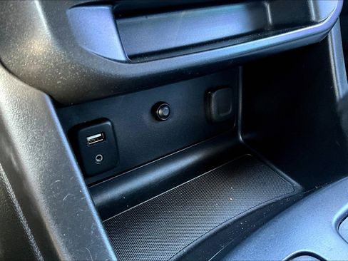 Used 2018 Chevrolet Colorado W/T w/ Custom Special Edition image 21