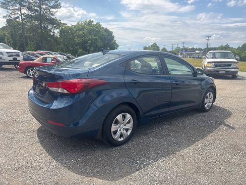 Used 2016 Hyundai Elantra SE FWD image 9