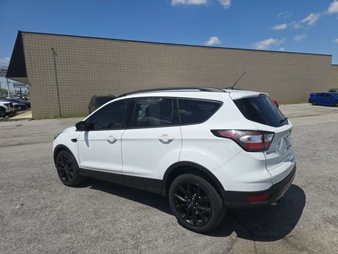 Used 2018 Ford Escape SE w/ SE Sport Appearance Package AWD/4WD image 7