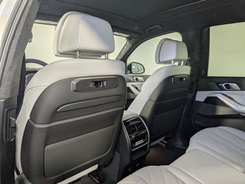 New 2026 BMW X7 xDrive40i w/ Executive Package image 14