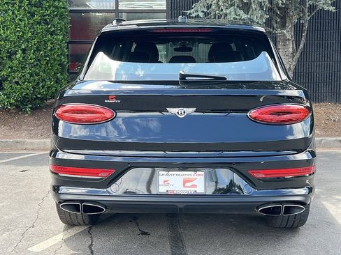 Used 2023 Bentley Bentayga image 13