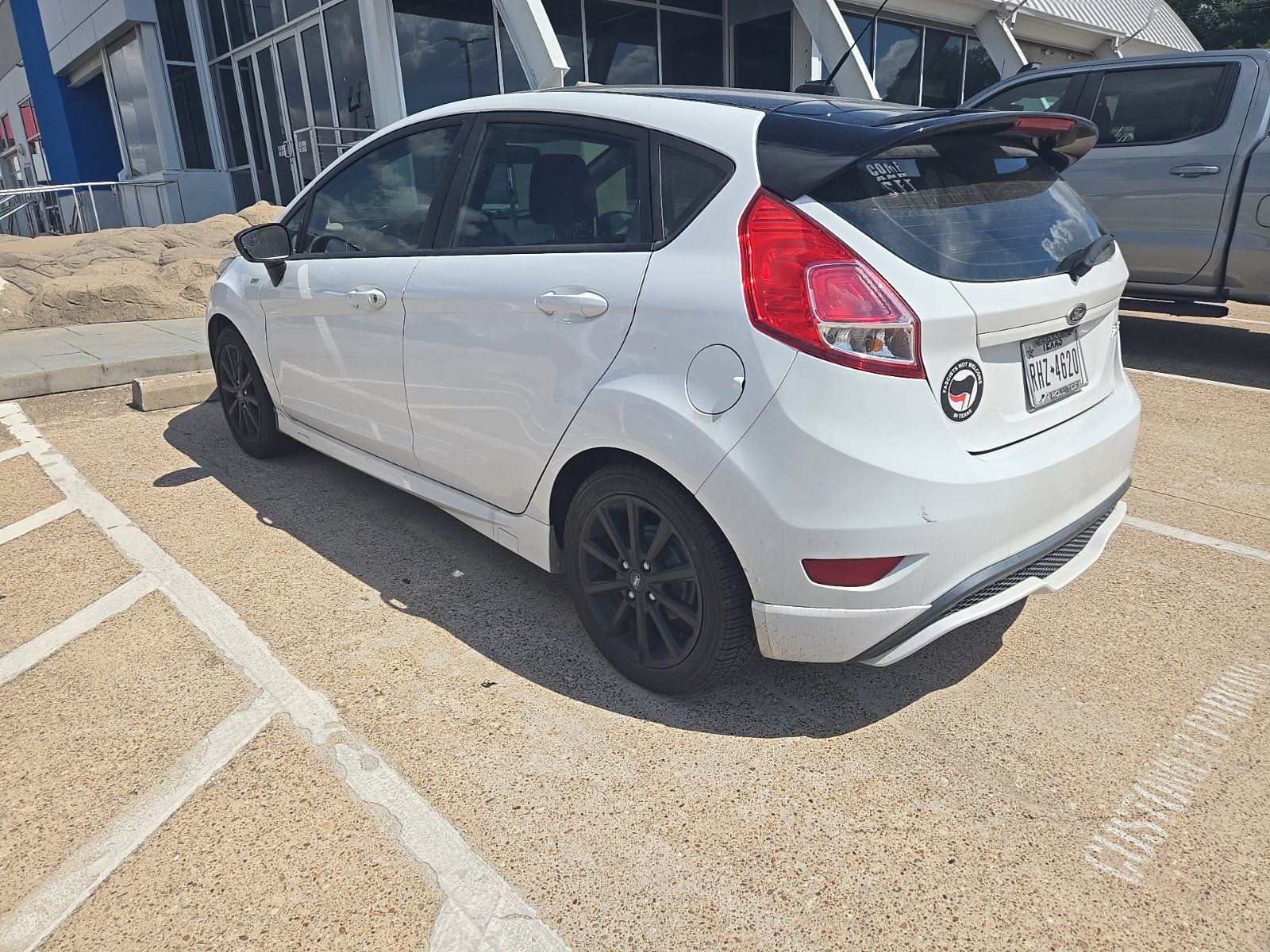 Used 2019 Ford Fiesta ST-Line FWD image 11