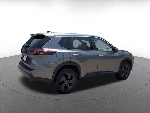 Used 2026 Nissan Rogue SV AWD/4WD image 12