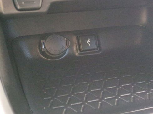 Used 2020 Toyota RAV4 LE image 20