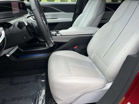 Certified 2024 Cadillac Lyriq Luxury RWD image 22