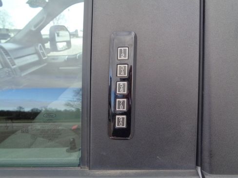 Used 2022 Ford F350 XLT w/ XLT Value Package image 46