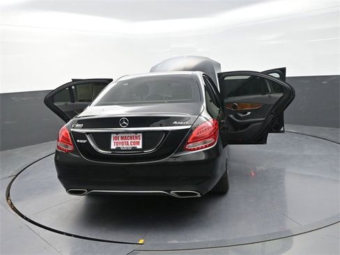 Used 2017 Mercedes-Benz C 300 4MATIC Sedan image 40