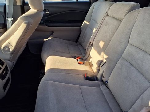 Used 2019 Honda Pilot EX image 11