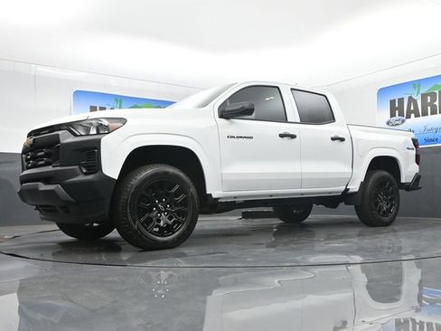New 2026 Chevrolet Colorado W/T w/ WT Custom Package AWD/4WD image 17