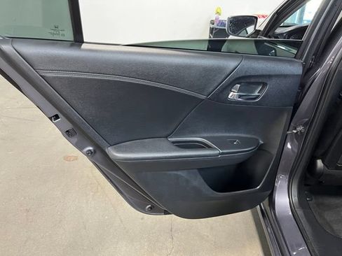 Used 2013 Honda Accord Sport image 19
