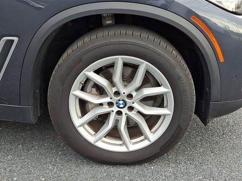 Used 2022 BMW X5 xDrive40i w/ Parking Assistance Package AWD/4WD image 9