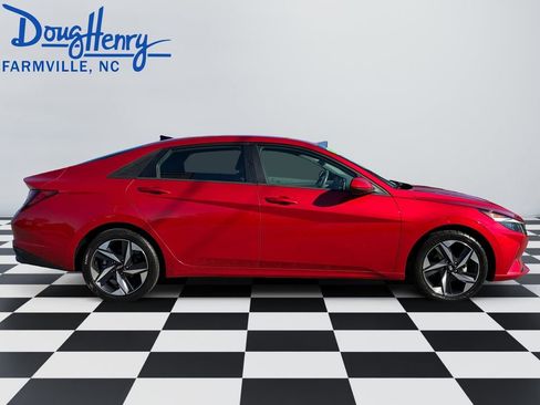 Used 2023 Hyundai Elantra SEL w/ Convenience Package image 6