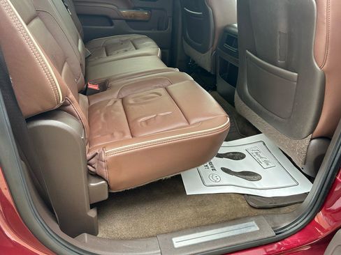 Used 2015 Chevrolet Silverado 1500 High Country w/ High Country Premium Package image 11