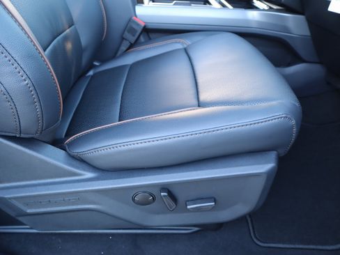 New 2026 Ford F350 Lariat w/ Chrome Package image 15