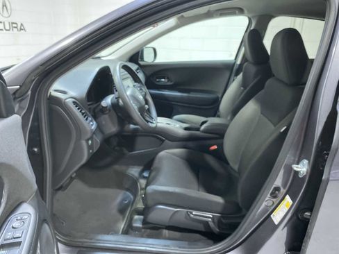 Used 2022 Honda HR-V LX image 2