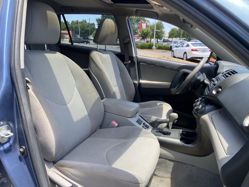 Used 2012 Toyota RAV4 FWD w/ Upgrade Value Pkg image 16