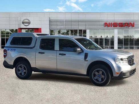 Used 2022 Ford Maverick XL image 2