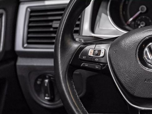 Used 2020 Volkswagen Atlas SE w/ Towing Package image 14