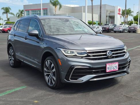 Used 2022 Volkswagen Tiguan SEL R-Line AWD/4WD image 3