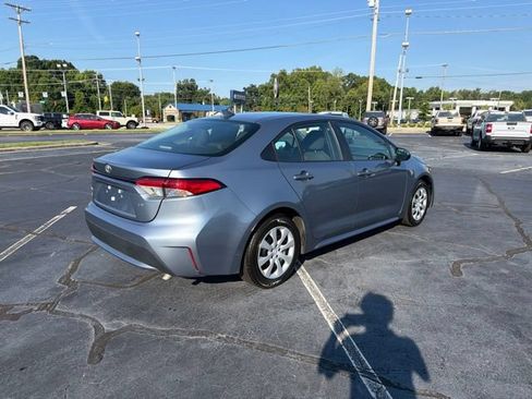Used 2022 Toyota Corolla LE FWD image 7