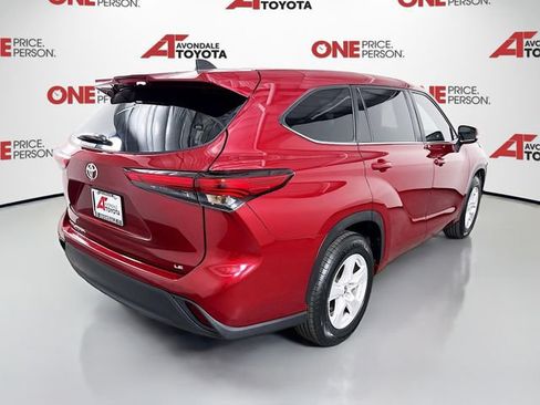 Used 2023 Toyota Highlander LE FWD image 8