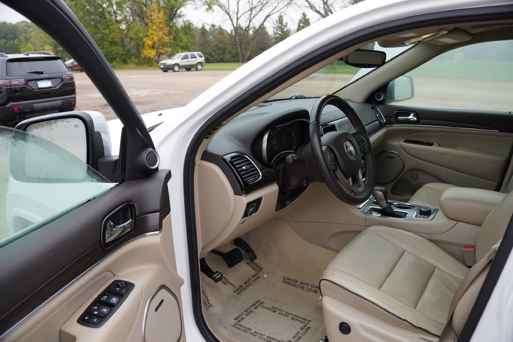 Certified 2021 Jeep Grand Cherokee Overland AWD/4WD image 14