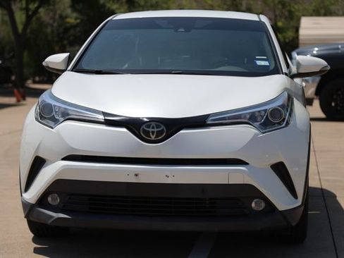 Used 2019 Toyota C-HR Limited FWD image 7