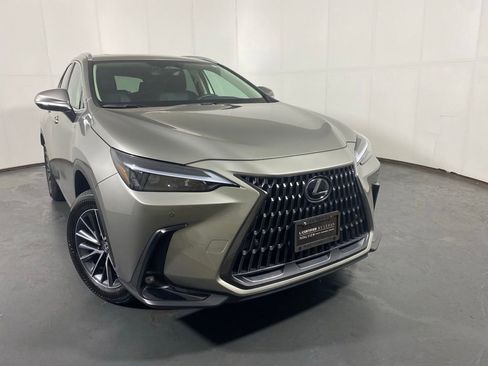 Certified 2025 Lexus NX 250 FWD w/ Accessory Package (2T) image 2