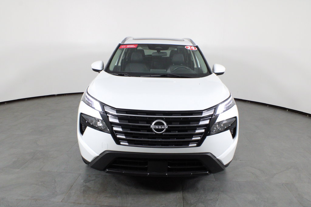 Certified 2024 Nissan Rogue SV w/ SV Premium Package FWD image 13