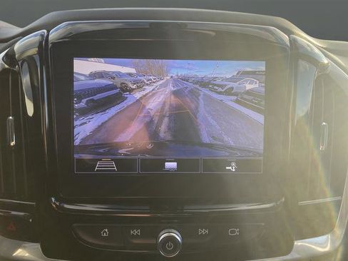 Used 2020 Chevrolet Traverse LT image 10