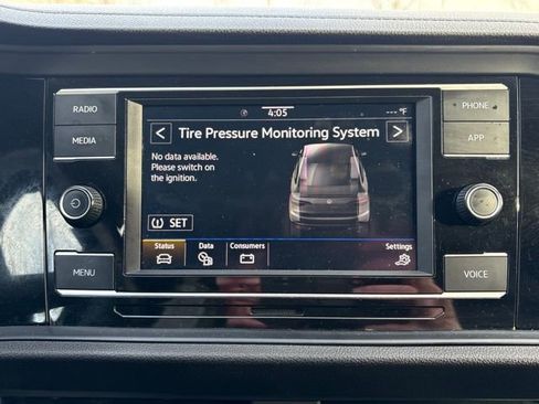 Used 2022 Volkswagen Jetta Sport image 24