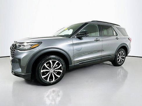 New 2026 Ford Explorer ST-Line AWD/4WD image 3