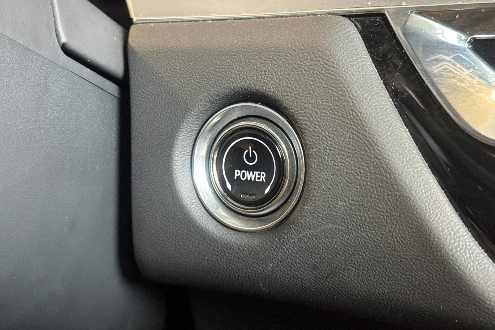 Certified 2024 Cadillac Lyriq Luxury RWD image 33