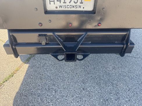 Used 2022 Ford F350 XLT w/ Snow Plow Prep Package image 11