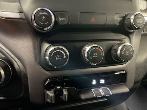 Used 2024 RAM 2500 Big Horn image 20