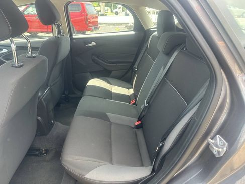 Used 2012 Ford Focus SE FWD image 21