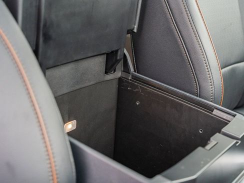 Certified 2025 Ford F250 Lariat w/ Black Appearance Package image 12