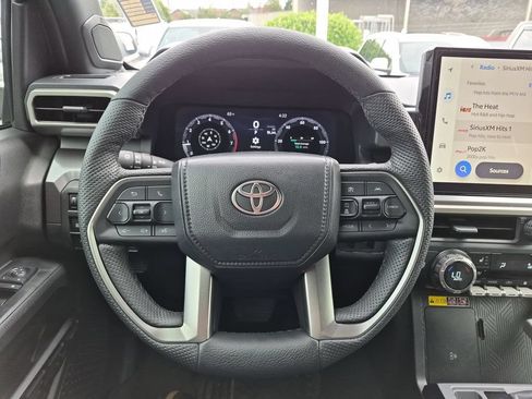 Used 2026 Toyota Tacoma TRD Off-Road w/ TRD Off Road Premium Package AWD/4WD image 20