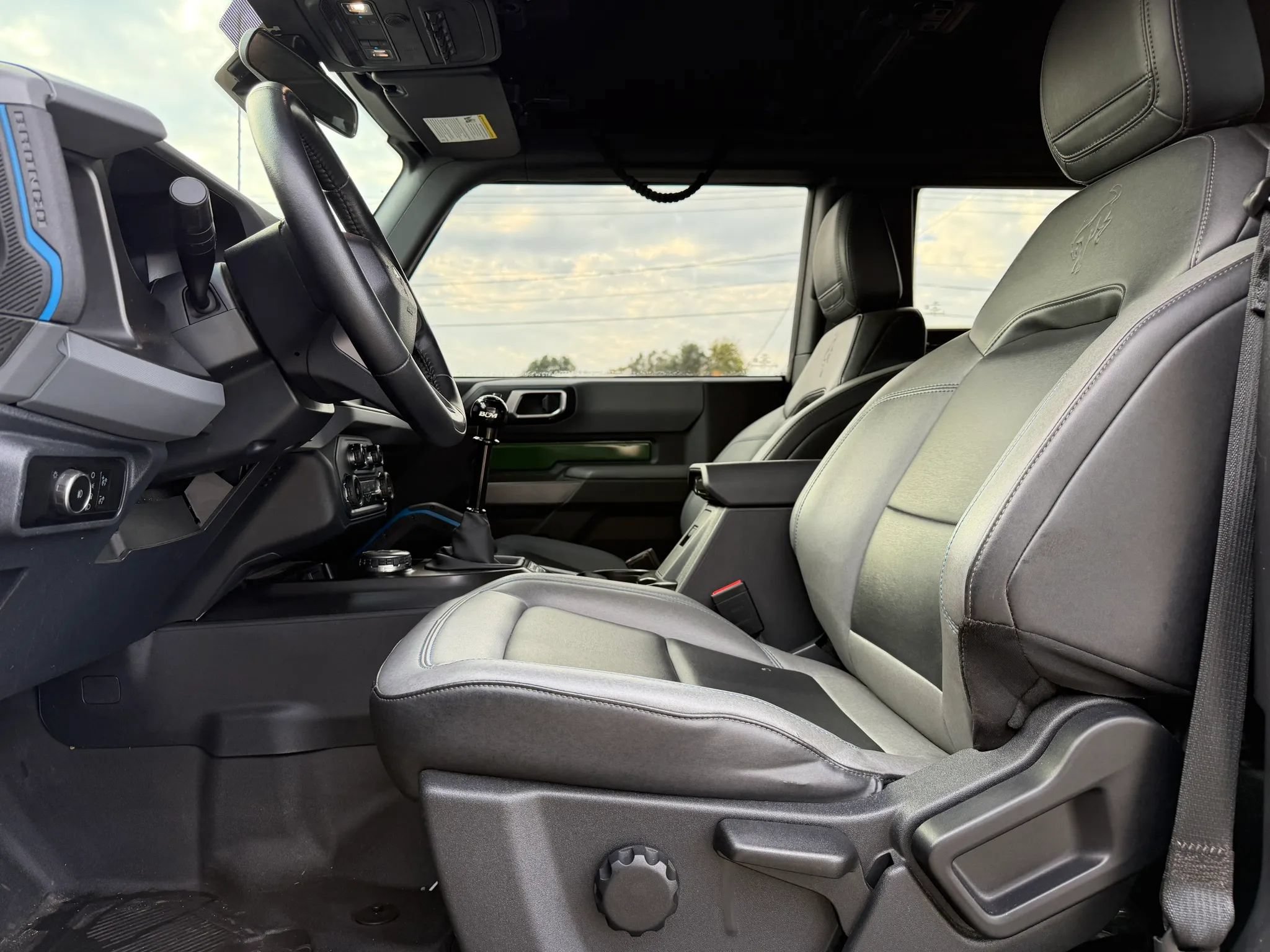 Used 2023 Ford Bronco Black Diamond AWD/4WD image 31