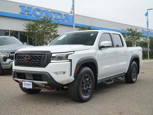 Used 2024 Nissan Frontier PRO-4X w/ Pro Premium Package image 1