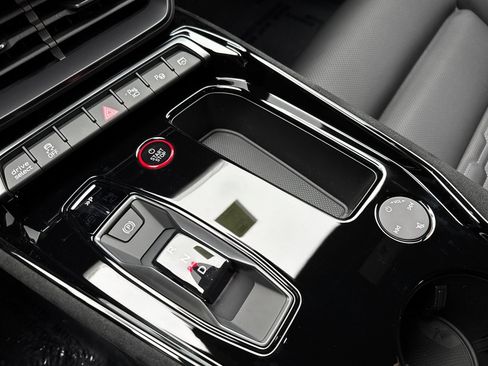 New 2026 Audi RS e-tron GT performance image 17