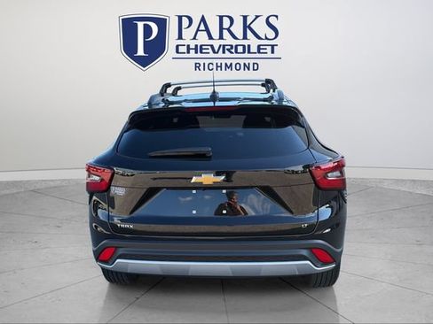 Used 2026 Chevrolet Trax LT w/ LT Convenience Package FWD image 6