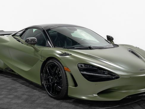 Used 2026 McLaren 750S image 22